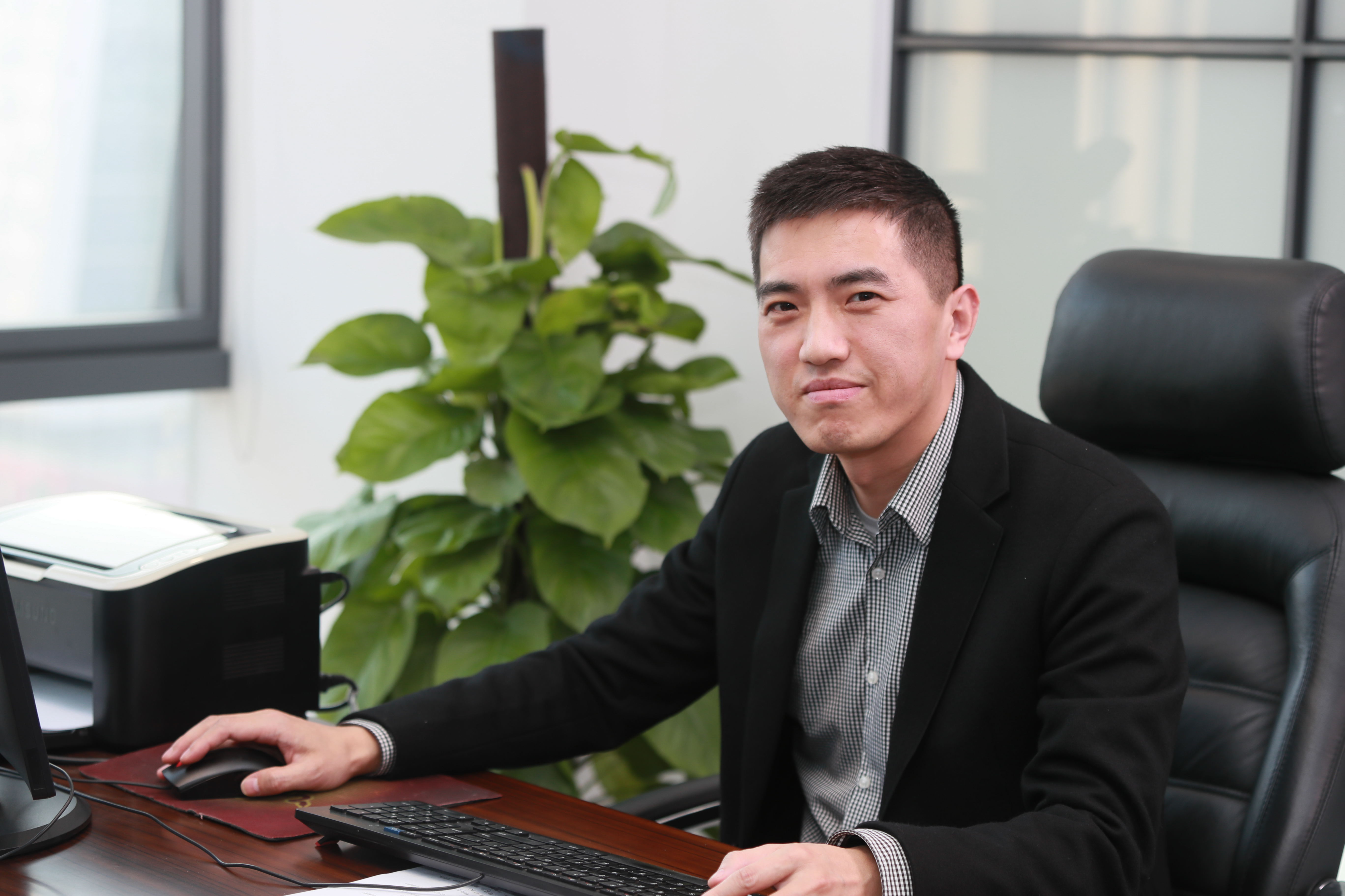 晶天人物專訪丨顧曉冬:始于熱愛,基于實(shí)干,成于創(chuàng)新(圖1) 晶天人物專訪丨顧曉冬:始于熱愛,基于實(shí)干,成于創(chuàng)新(圖1)